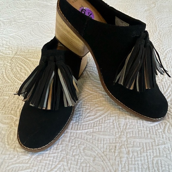 Toms Leila Tassel Mule - Picture 6 of 12